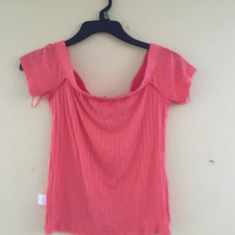 Off shoulder shirt